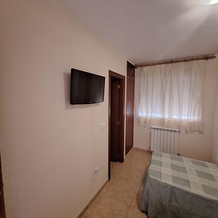 Hostal Pension - La Rotonda Hotel Tardienta Ngoại thất bức ảnh